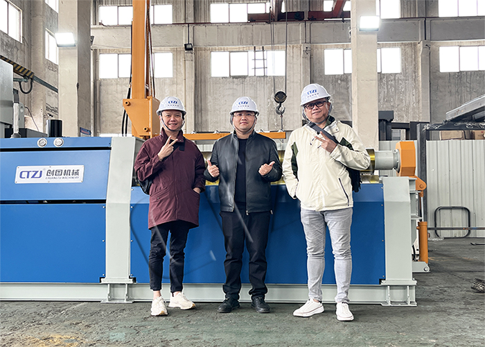 菲律宾客户莅临华体会在线登录官网-华体会(中国)
考察——全自动四辊卷板机